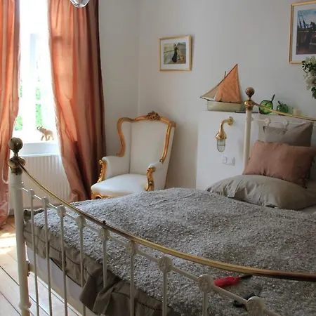 Lili Marleen 호텔 4*