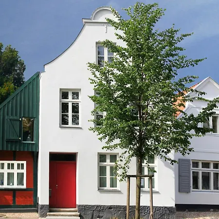 Lili Marleen Hotell 3*